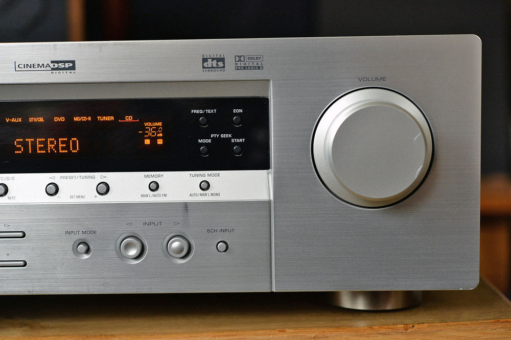 Ampli-tuner audio-vid&eacute;o Yamaha RX-V357 Audio et hifi