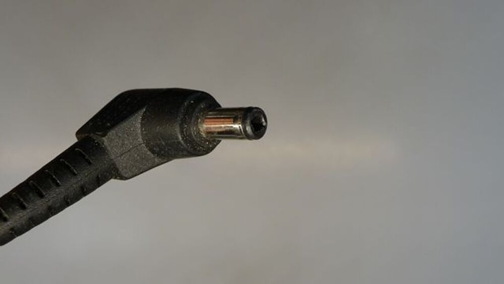 Adaptateur Secteur DELTA ADP-90 SB-AB -19v - 4,74 A - 90w Matériel informatique