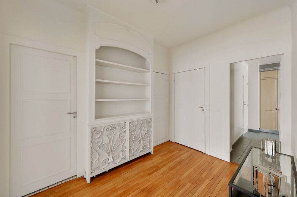 Location Appartement Haussmann- Courcelles . 3 P 97m2 sur jardin Bail Civil Paris 8