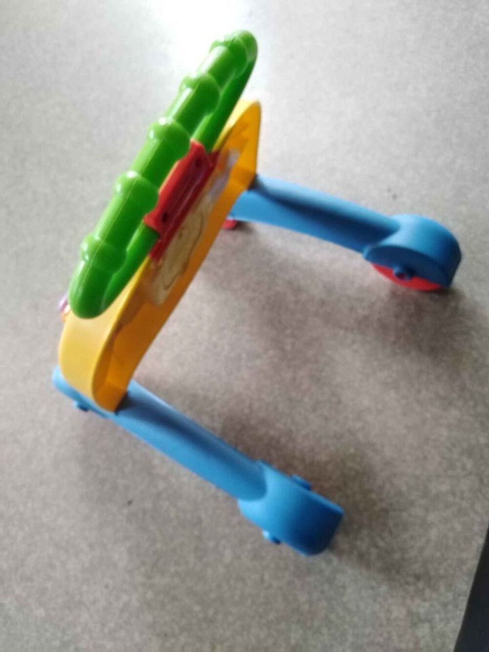 pousse pousse musical fisher price Jeux / jouets