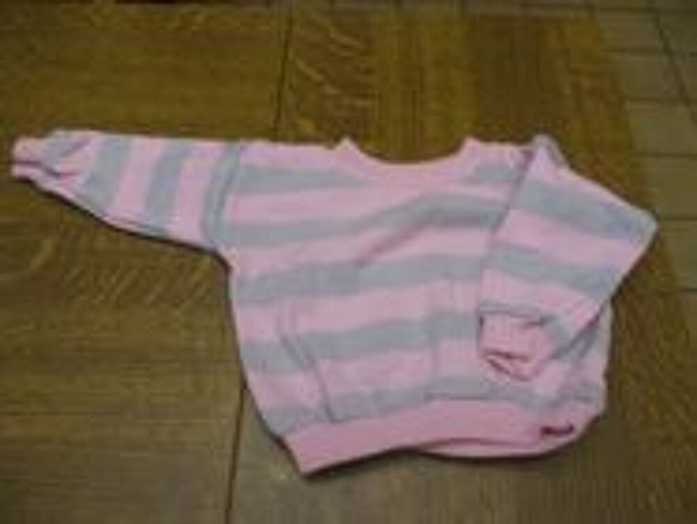 Tee shirt rose a lignes grises 3/6 mois et jupe rose Vtements enfants