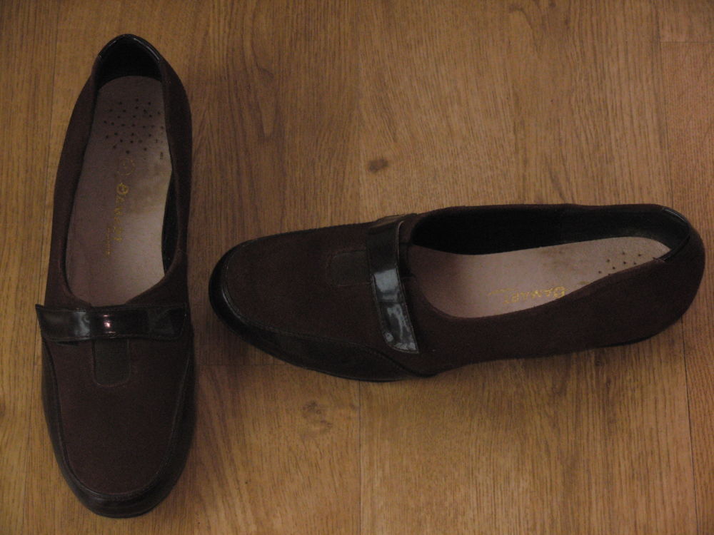 Chaussures femme en daim, pointure 40 (40,5), talons 2,5 cm Chaussures