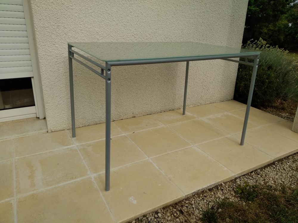 Table plateau verre IKEA + 2 chaises bistro blanche Meubles