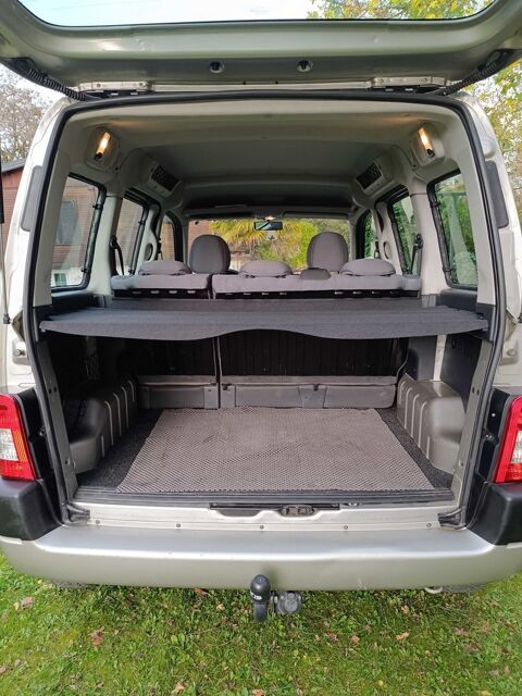 Peugeot partner Totem