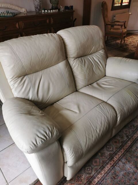 Canapé cuir 2 places avec repose pieds rétractactable  100 Pibrac (31)