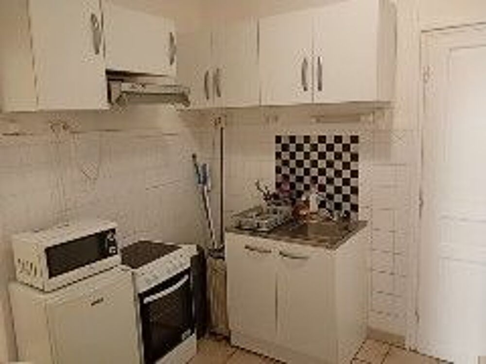 Location Appartement meublée d'un appartement type F1 ou studio 28 M2. Paris 11