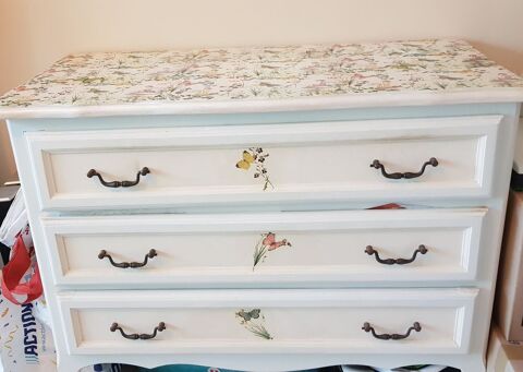 Commode bois Roquebrune-Cap-Martin (06)