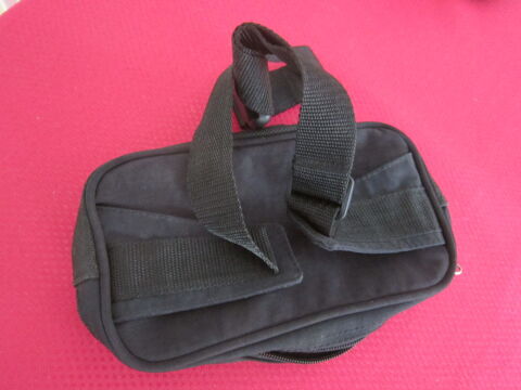 Une petite sacoche 10 Brignais (69)