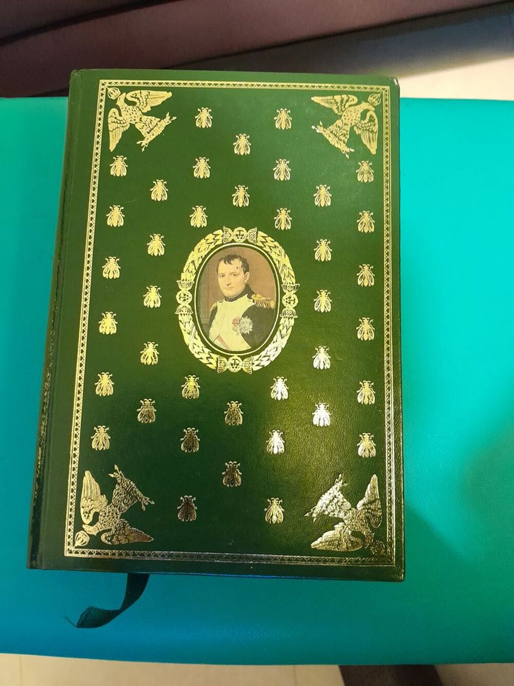Une collection de 8 volumes de NAPOLEON par Max Gallo Livres et BD