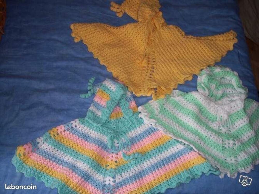 PONCHO EN LAINE Vtements enfants