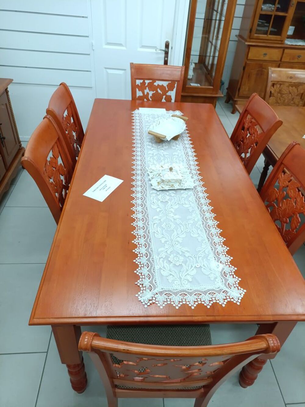 Table en h&eacute;v&eacute;a massif Meubles