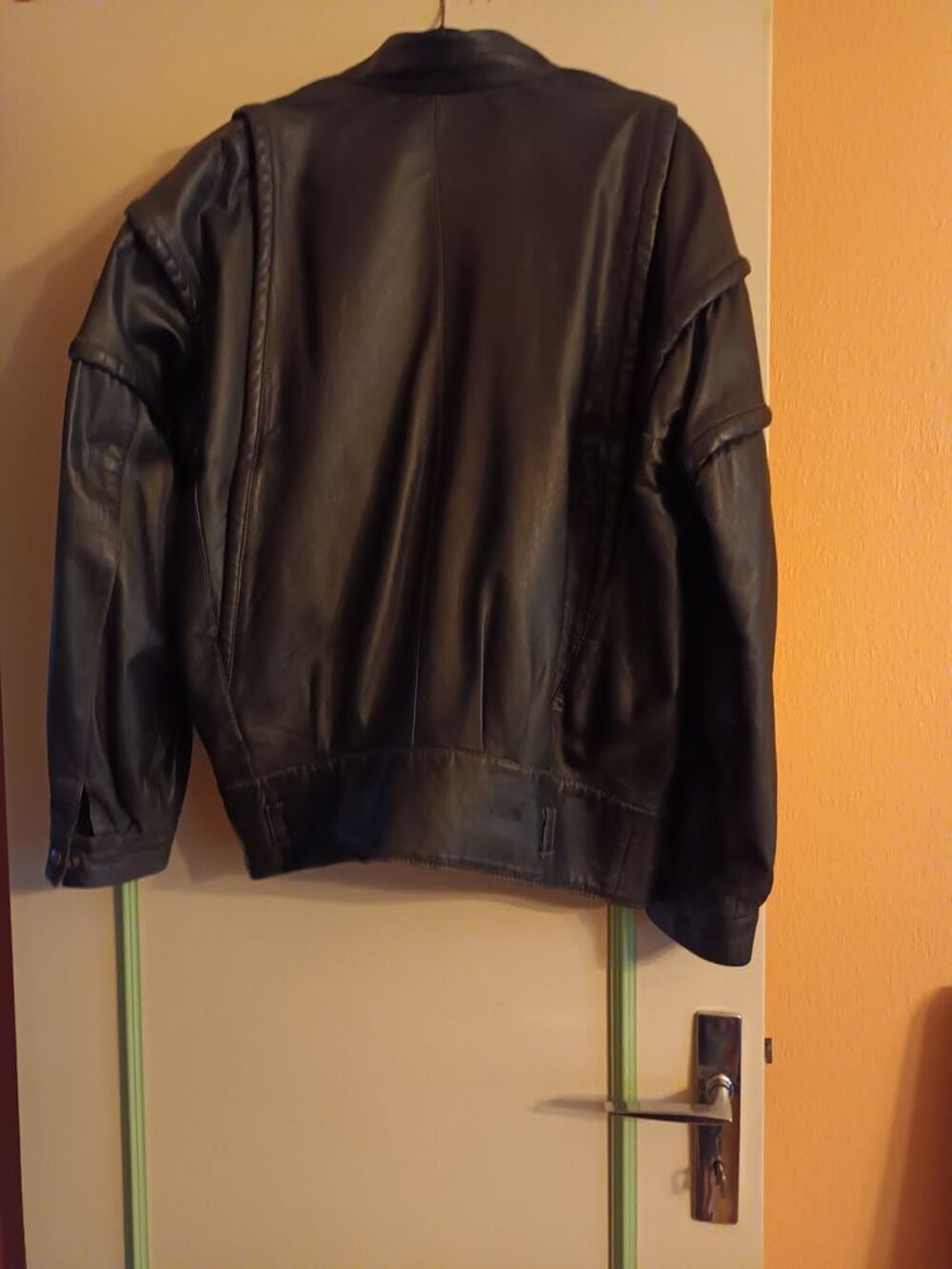 Blouson de femme en cuir d'agneau noir Vtements