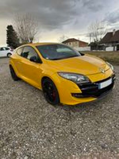 M&eacute;gane III Coup&eacute; 2.0 16V 265 RS Trophy 2011 occasion 38490 Les Abrets en Dauphin&eacute;