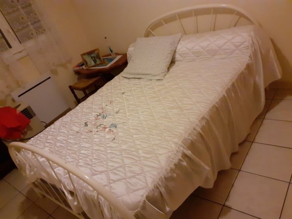 Sommier avec matelas Meubles