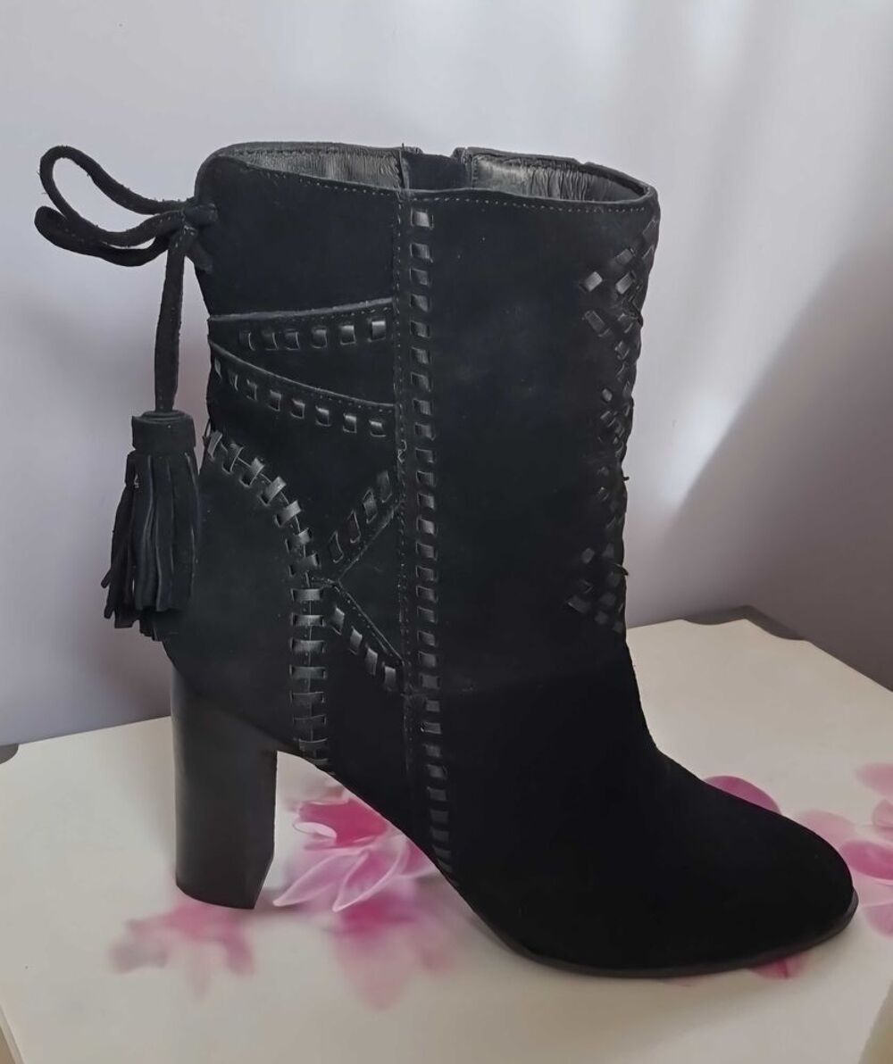 Tr&egrave;s jolies bottines cuir et daim P39 TBE Chaussures