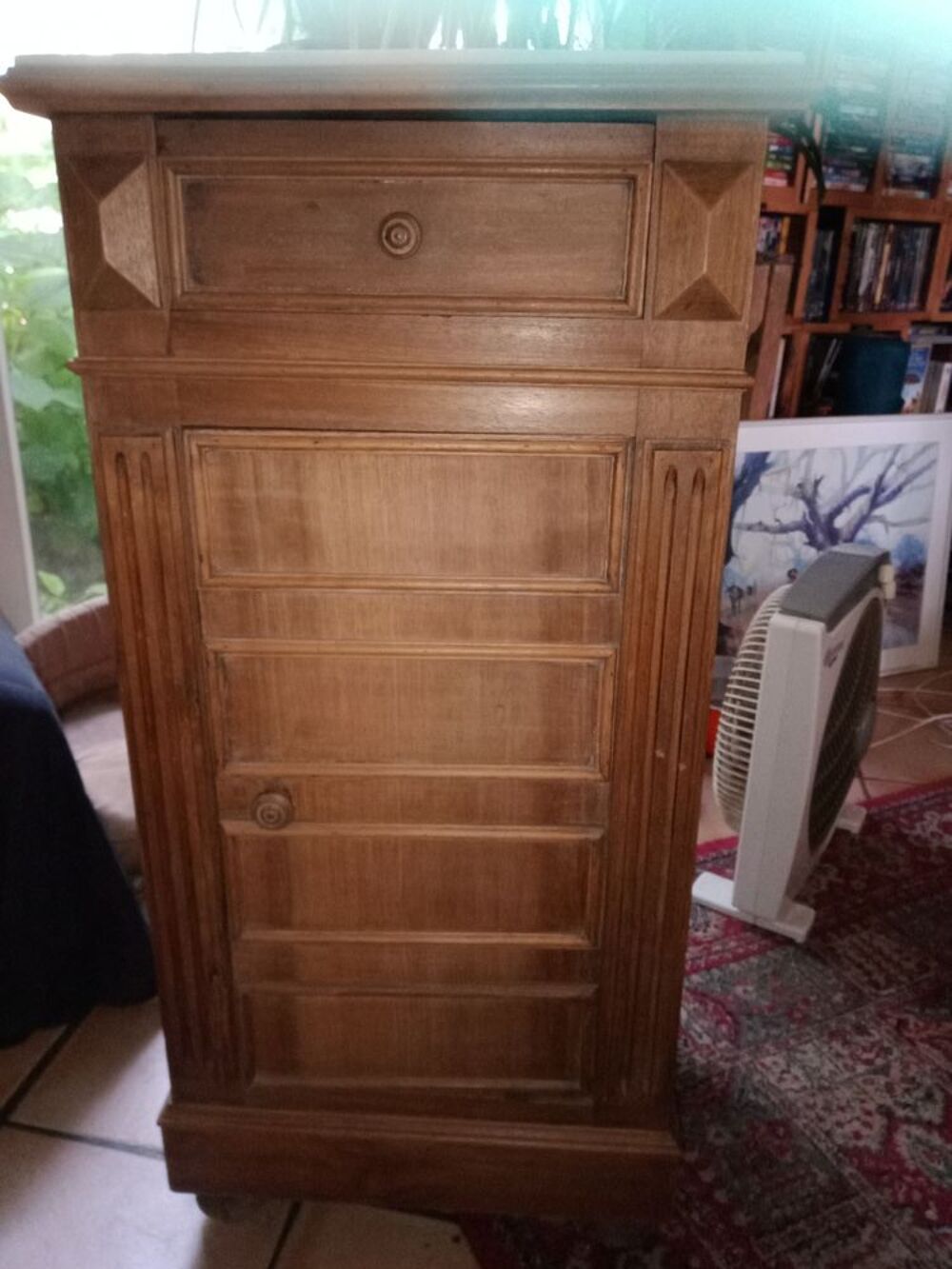 Joli meuble de style chevet ou meuble d'entr&eacute;e Meubles