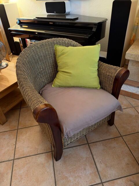 Fauteuil bois-ratan avec coussin 60 Grimaud (83)