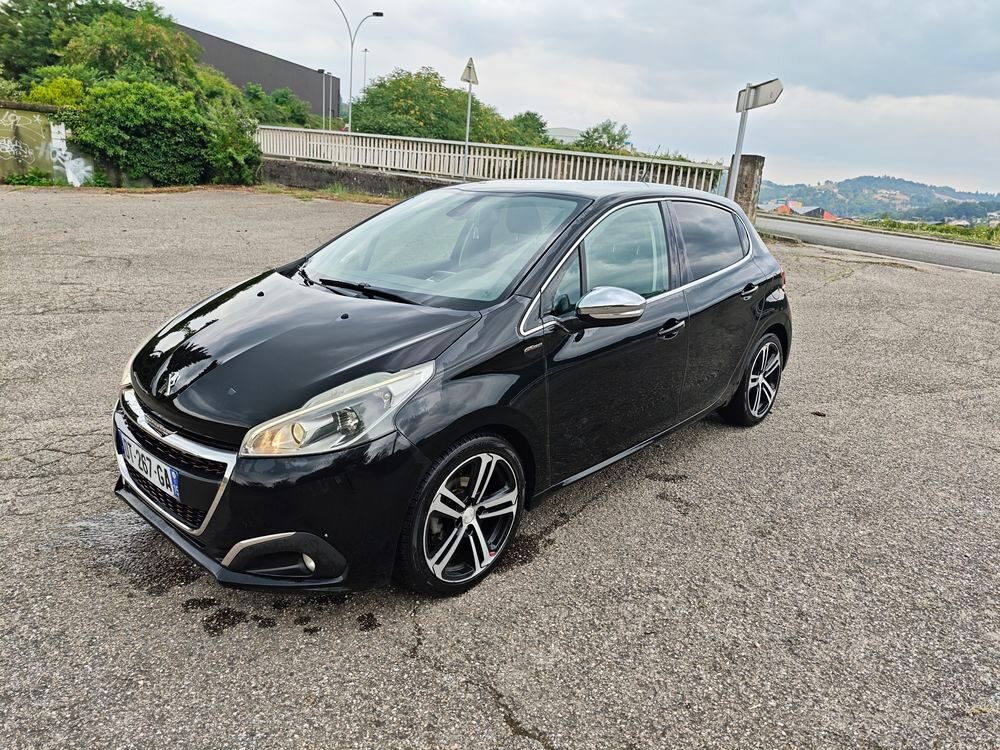 208 1.6 BlueHDi 100ch S&S BVM5 GT Line 2015 occasion 12850 Onet-le-Ch&acirc;teau