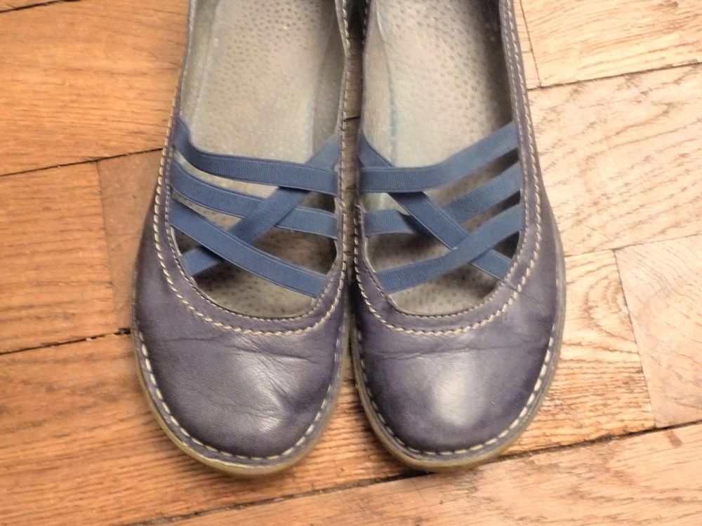 Chaussures Plates en Cuir Bleu avec 4 Elastiques Crois&eacute;s Chaussures