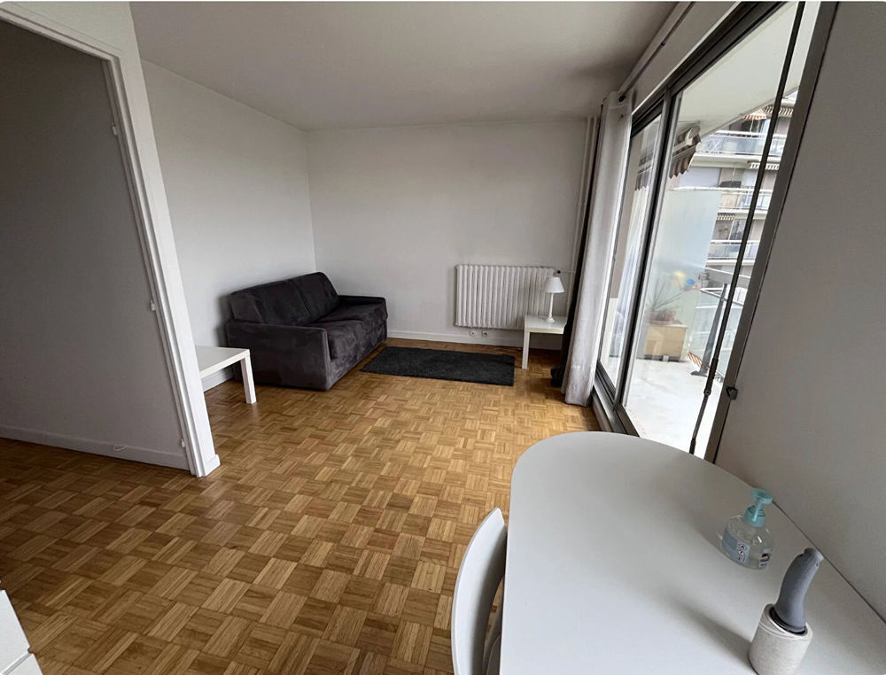 Location Appartement Vincennes Bld de la liberation , studio en meublée Vincennes