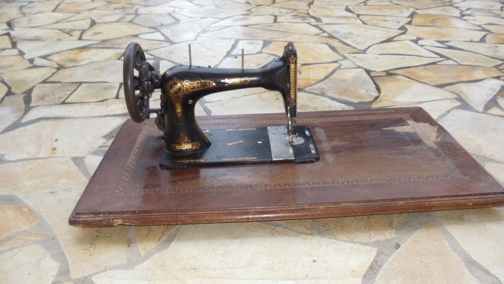 Machine &agrave; coudre ancienne Décoration