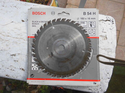 lame de scie circulaire de la marque BOSH 
20 Puget-sur-Argens (83)