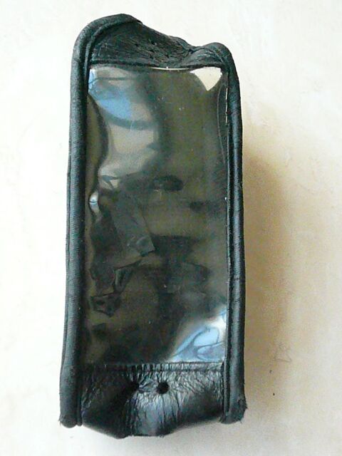 Pochette téléphone portable en cuir 10 Franqueville-Saint-Pierre (76)