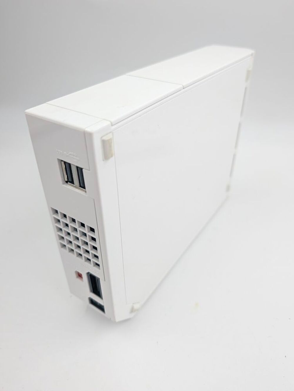 Console Nintendo Wii blanche avec c&acirc;bles, capteur Speedlink Consoles et jeux vidéos