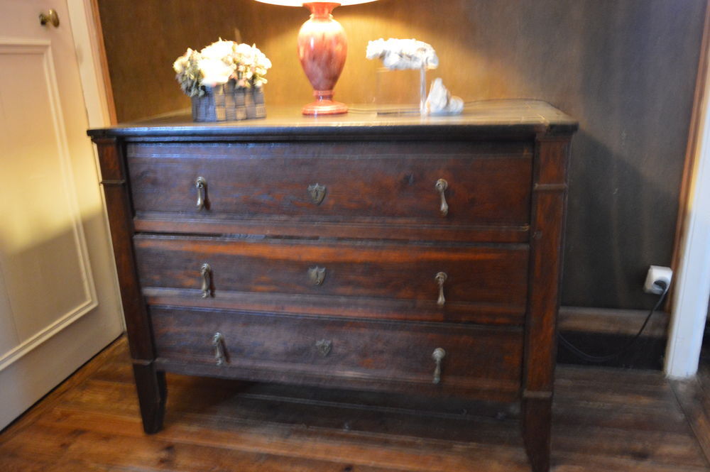 Belle et grande commode ancienne Meubles