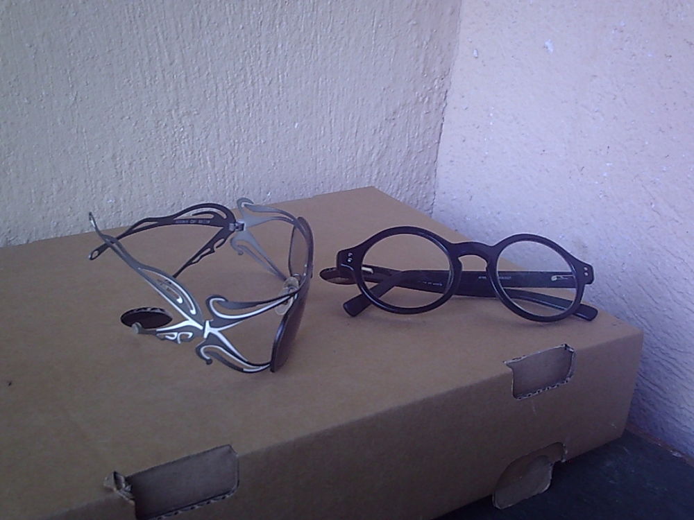 Montures de Lunettes de Vue Opticien pour Femme Bijoux et montres