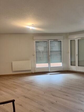  Appartement à louer 2 pièces 51 m²