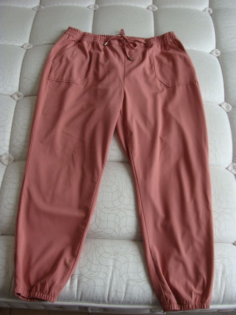 Pantalon rose 46 9 Eaubonne (95)