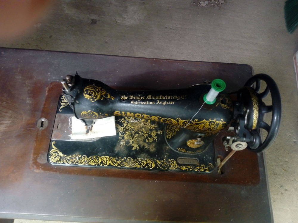 MACHINE &Agrave; COUDRE Meubles