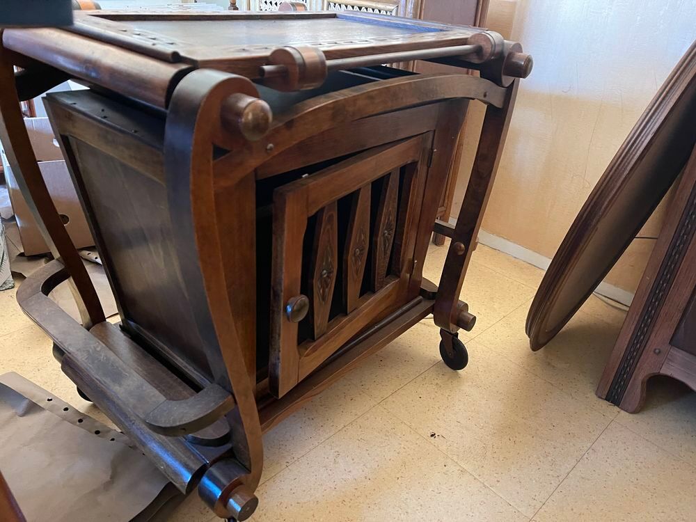 Ancienne desserte roulante en ch&ecirc;ne Meubles