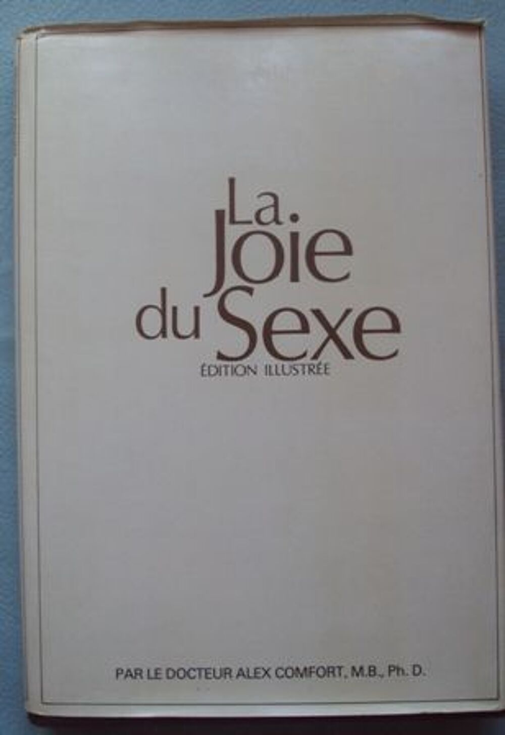 Divers livres sur la f&eacute;minit&eacute; et la sexualit&eacute; Livres et BD