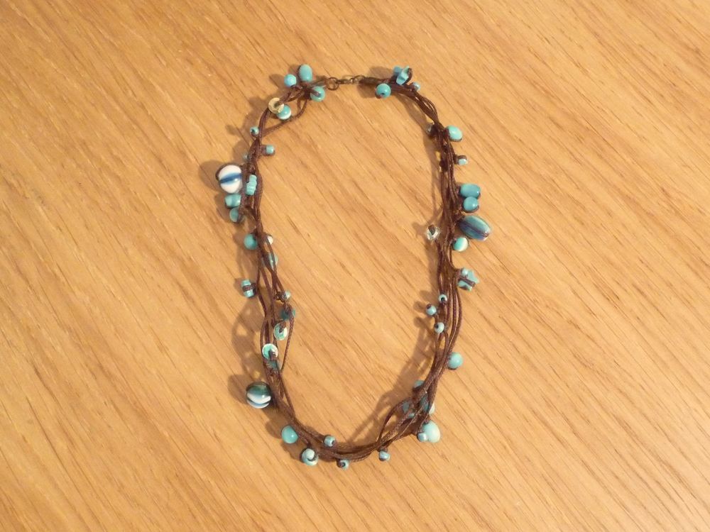Collier en Perles Plastique Bleu Turquoise sur 5 liens Coton Bijoux et montres