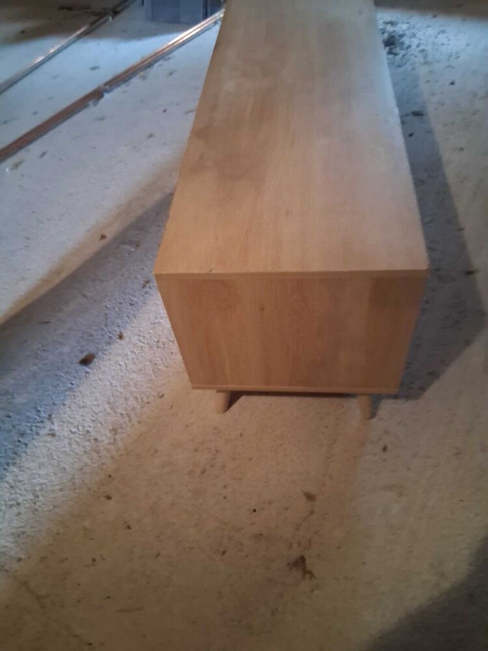 PETIT MEUBLE EN PIN POUR TELE Meubles
