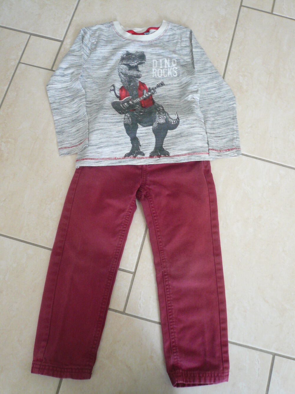 Ensemble 2 pi&egrave;ces 4 ans (n&deg;15) Vêtements enfants