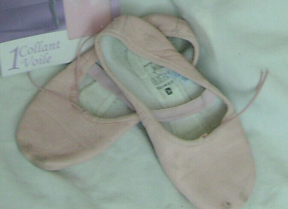 DANSE = Cache-coeur &Eacute;PAIS de 8 ans ET Chaussons Pointure 30 Sports