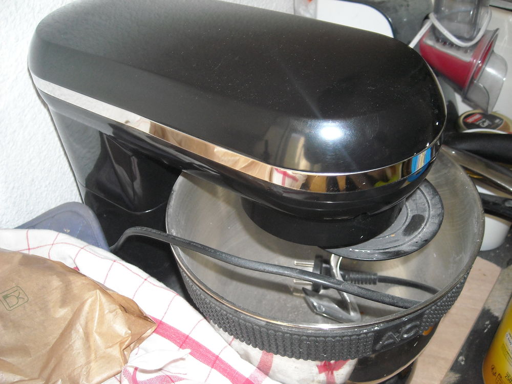 cede machine a pain et pour faire toutes pates Electroménager