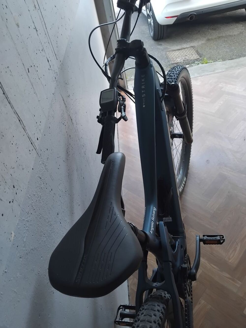 VTT &eacute;lectrique SCOTT Strike eRide 930 en excellent &eacute;tat Vélos