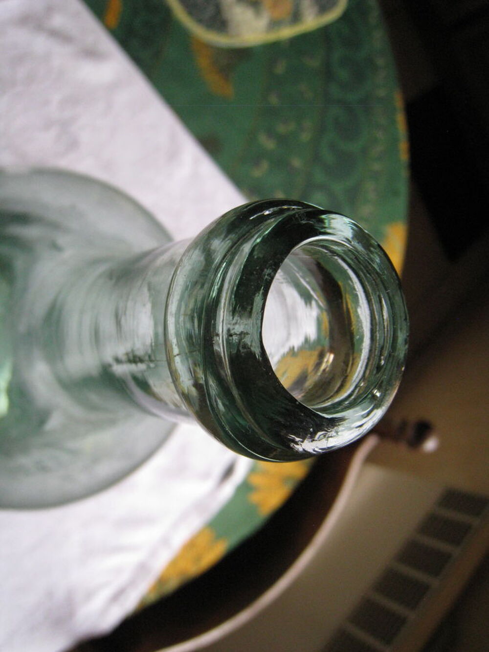 Bouteille ancienne verre souffl&eacute; 1940 Décoration