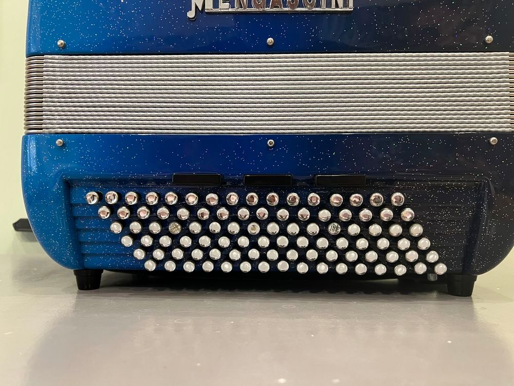 Accord&eacute;on Mengascini F20 &eacute;quip&eacute; midi main gauche 3D41 Instruments de musique
