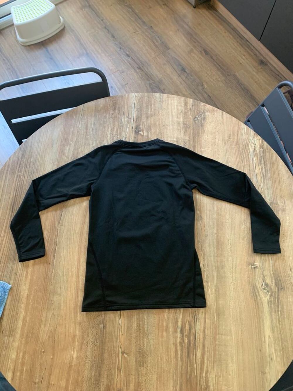 Tee Shirt de sport manches longues couleur noir Vêtements enfants