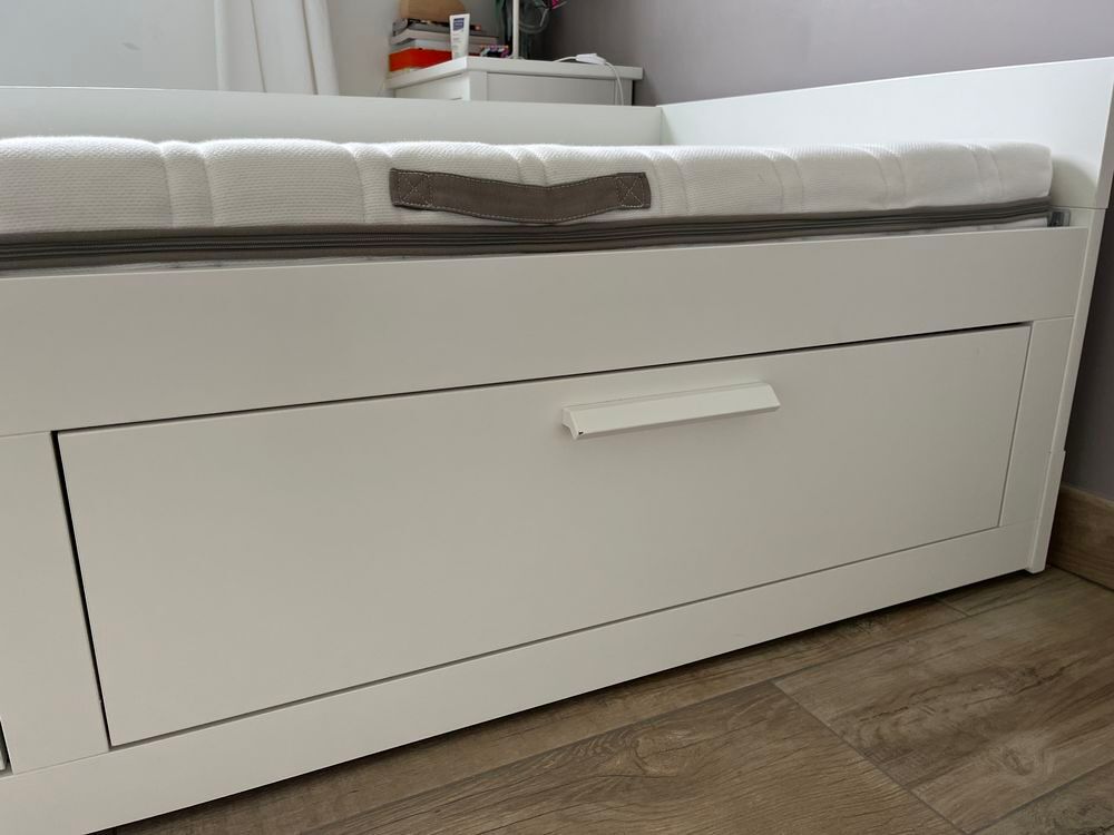 Lit IKEA BRIMNES avec 2 matelas Meubles
