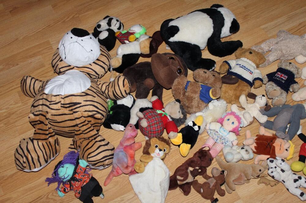 PELUCHES Jeux / jouets