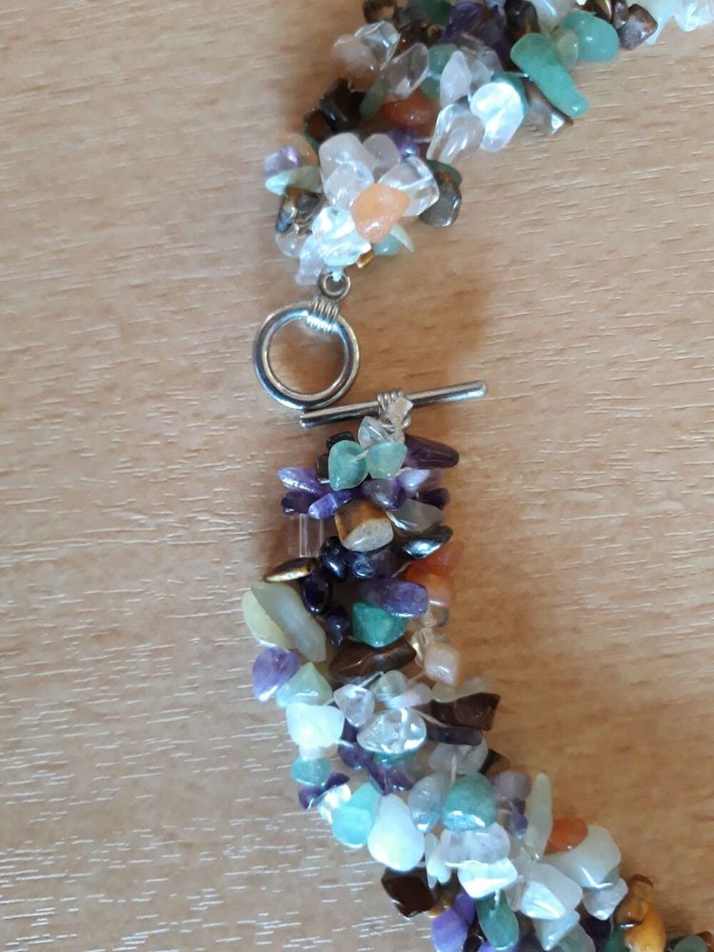 Collier en pures pierres min&eacute;rales Bijoux et montres