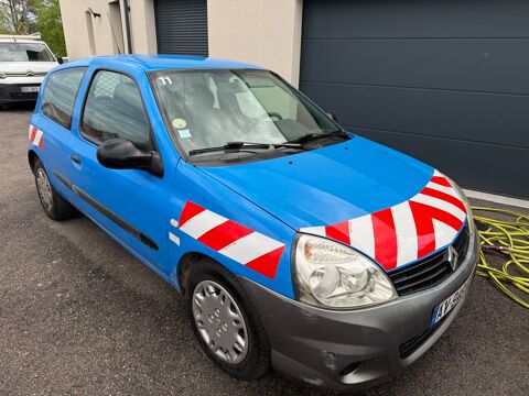 Renault Clio II CLIO CAMPUS SOCIETE DCI 65 ECO2 AIR 2010 occasion Villette-d'Anthon 38280