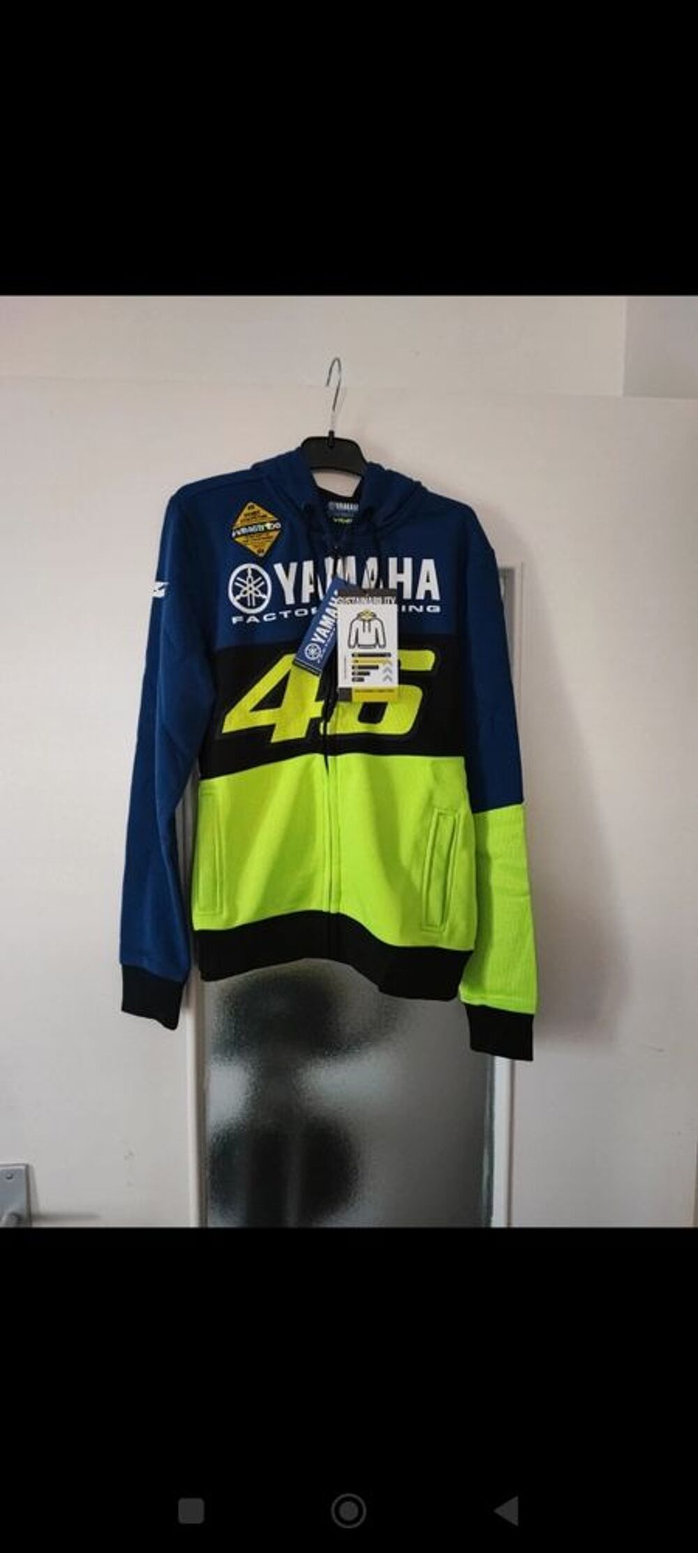 veste a capuche Valentino Rossi vr46 taille 16 ans Vêtements