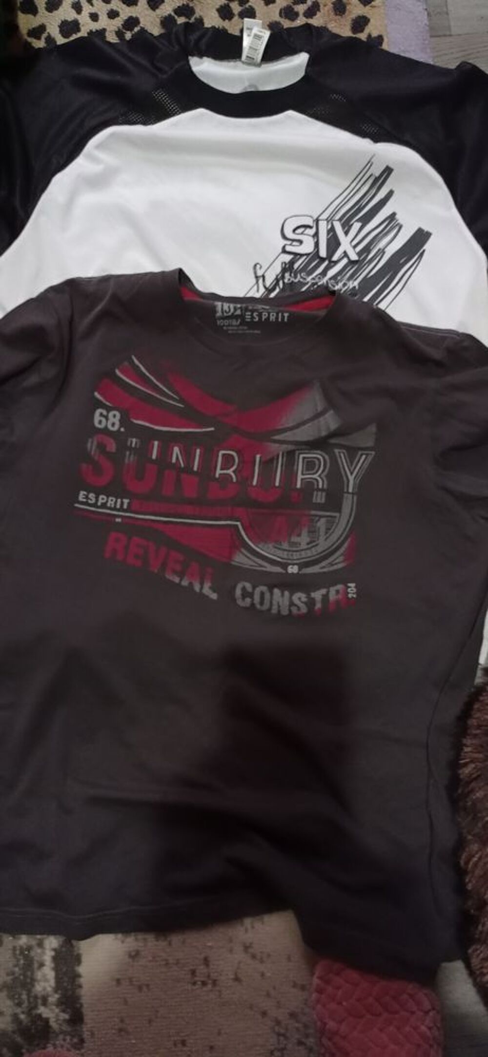 deux t-shirt pour homme Vêtements